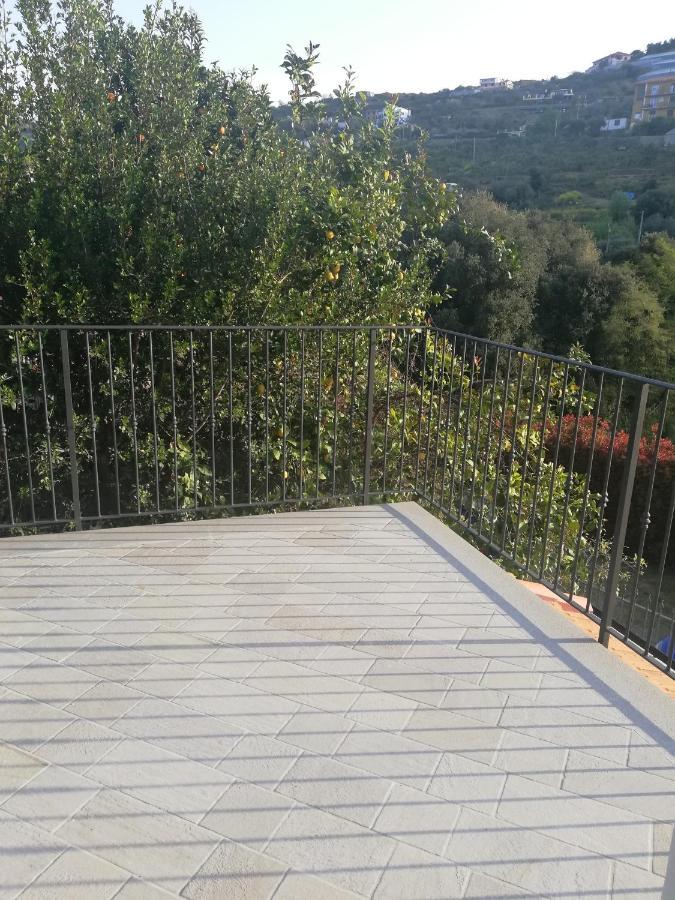 Ferienwohnung La Torretta Di Piero Con Terrazzi E Parcheggio Privato Citra Zero Zero Ottanta 31Lst0282 Imperia Exterior foto