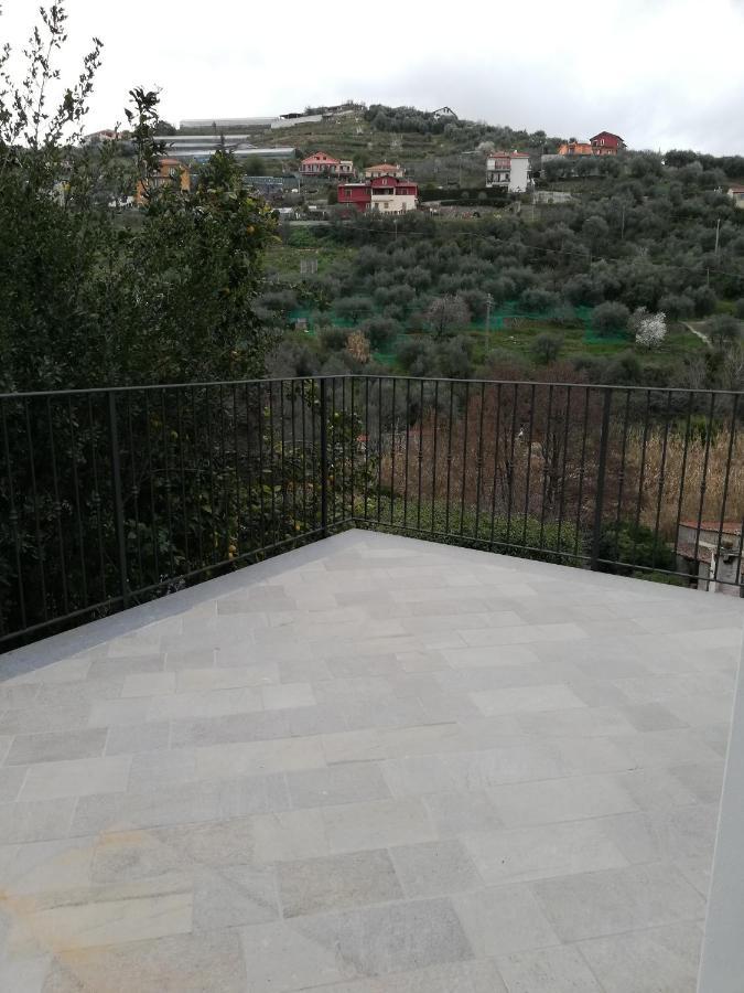 Ferienwohnung La Torretta Di Piero Con Terrazzi E Parcheggio Privato Citra Zero Zero Ottanta 31Lst0282 Imperia Exterior foto