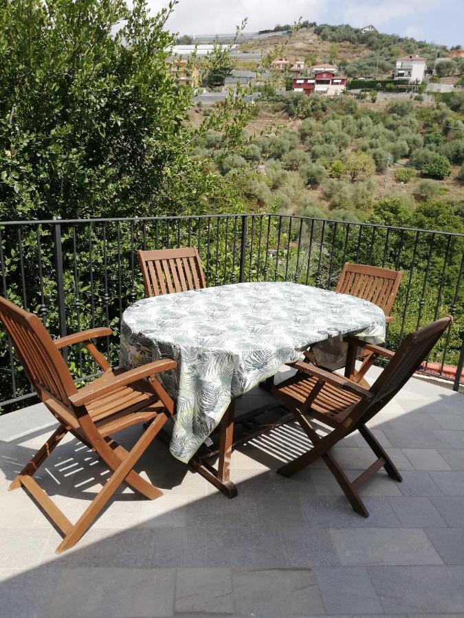 Ferienwohnung La Torretta Di Piero Con Terrazzi E Parcheggio Privato Citra Zero Zero Ottanta 31Lst0282 Imperia Exterior foto
